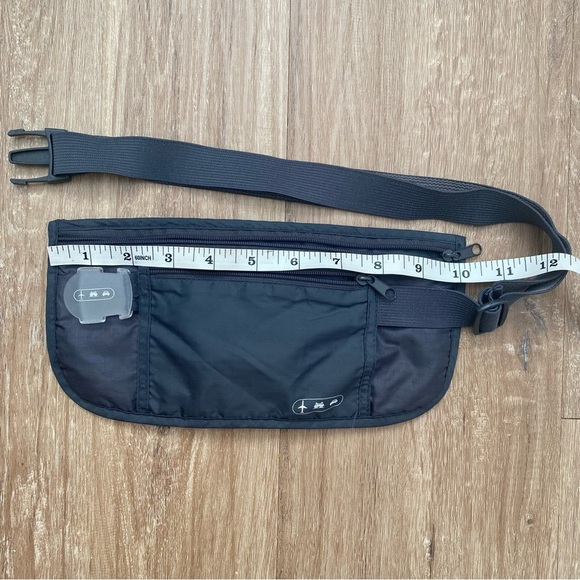 Body Tight Fanny Pack - Picture 8 of 10